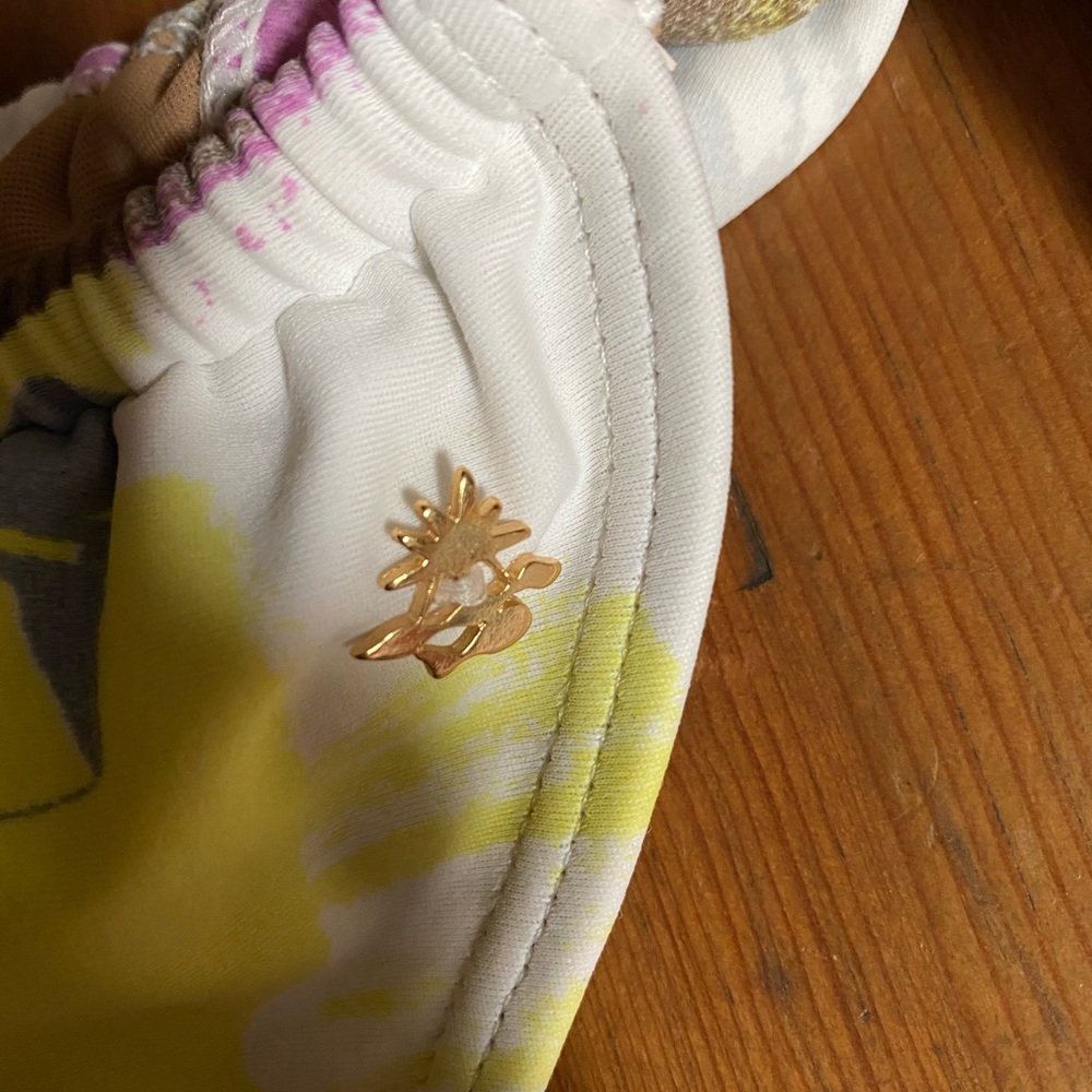 Tiny Bikini - image 5